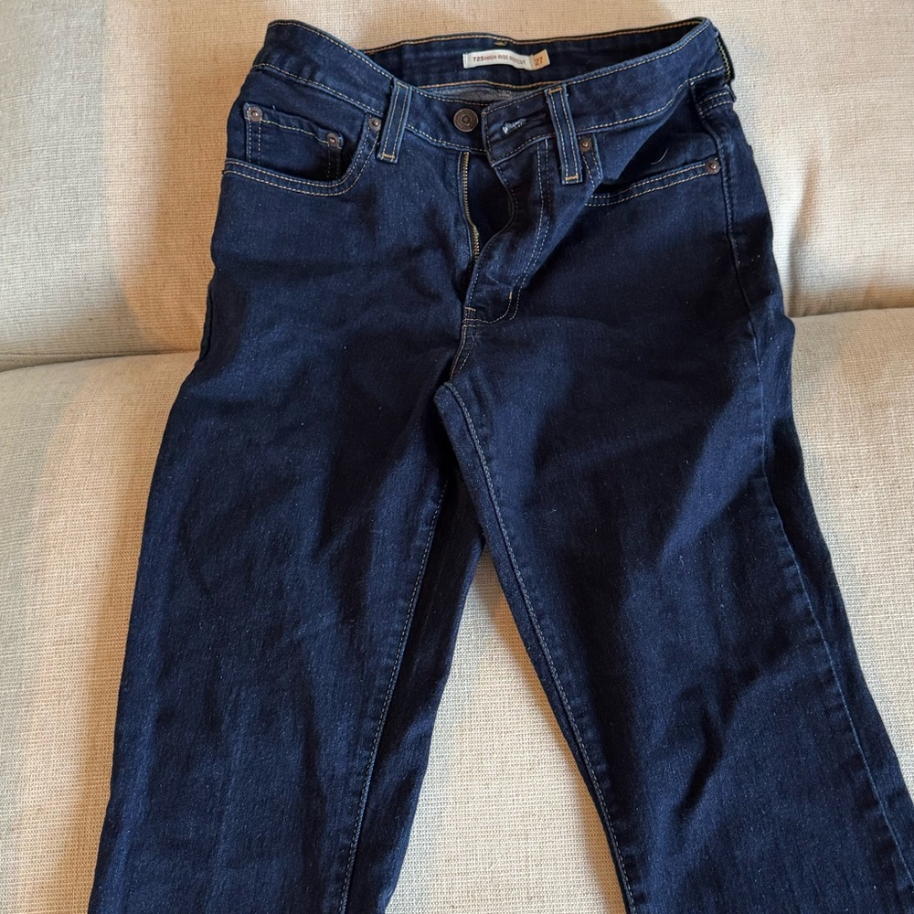 LEVI Classic Blue Women's Jeans